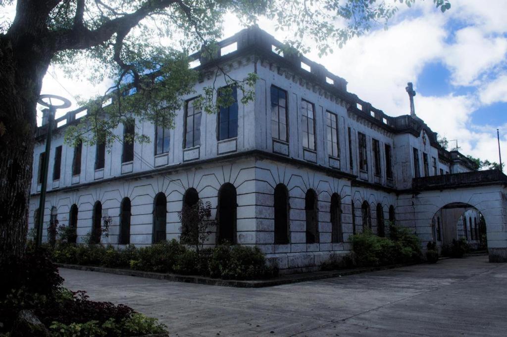 Travelite Hotel Legarda Baguio City Exterior photo